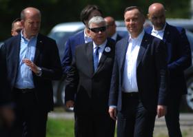 Ugrupowanie Kaczyńskiego wyrobiło sobie specjalne papiery, respektowane jednakowo w pisowskiej i niepisowskiej bańce.