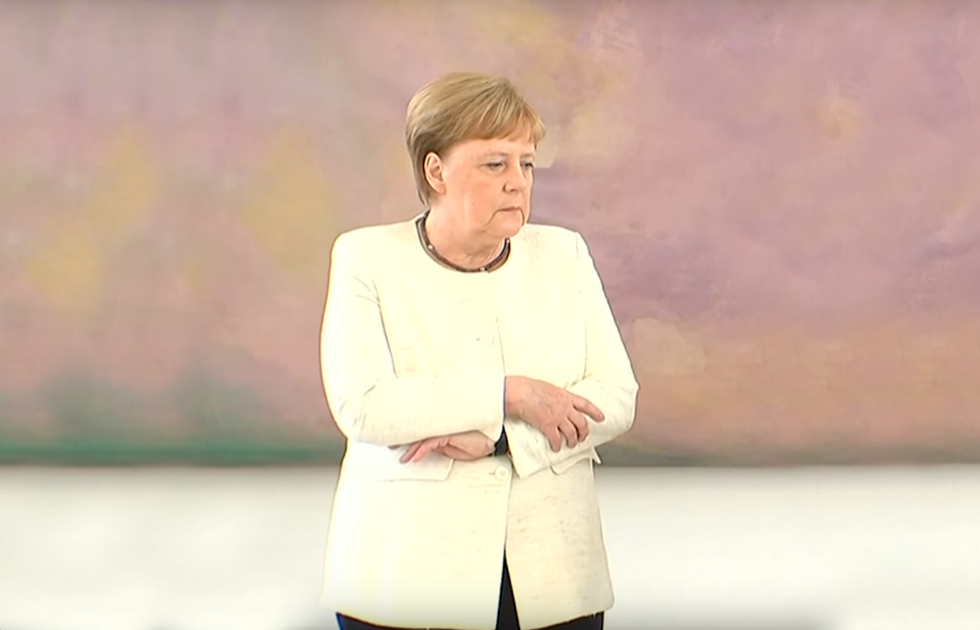 Po raz drugi w ciągu ostatnich dni kanclerz Angela Merkel miała kłopoty z opanowaniem drgawek.