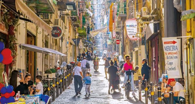 Neapol w ostatnich latach zmienił się nie do poznania.