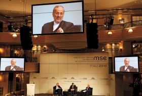 Minister spraw zagranicznych Iranu Manuszer Mottaki: tyrada przeciw Ameryce i Europie.