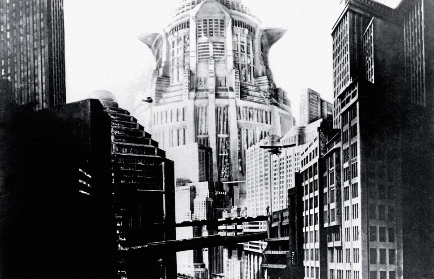 Kadr z filmu Fritza Langa „Metropolis” z 1927 r. Mroczna wizja miasta przyszłości.