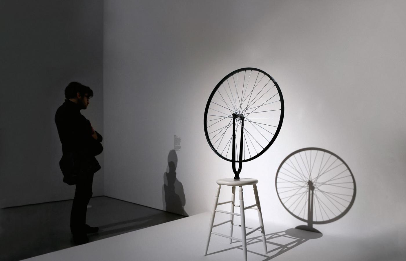 Marcel Duchamp (1876–1918 ), „Koło rowerowe”.