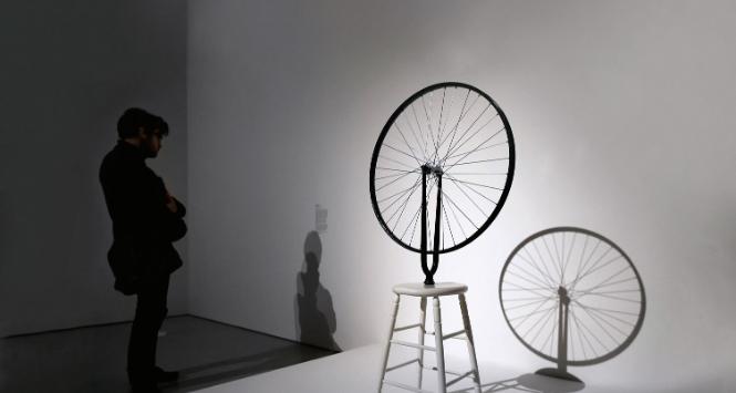 Marcel Duchamp (1876–1918 ), „Koło rowerowe”.