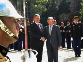 ...oraz przewodniczący francuskiego Zgromadzenia Narodowego (izby niższej parlamentu) Bernard Accoyer