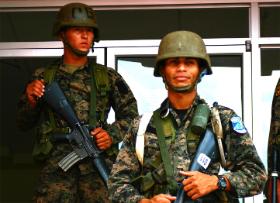 Rola wojska w latynoskiej polityce była w przeszłości jednym z największych schorzeń tego regionu i hamulcem demokratyzacji.