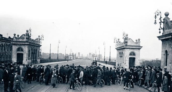 Wjazd na most Poniatowskiego, maj 1926 r.