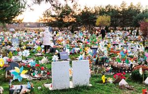 Cmentarz dla zwierząt w Koniku koło Warszawy