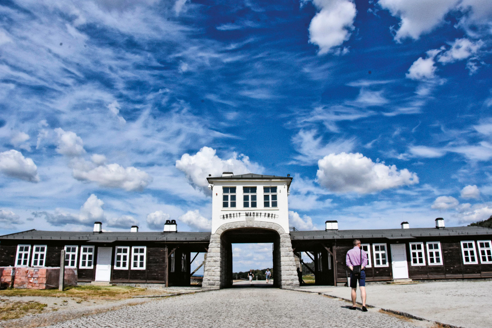 Zapomniane podobozy Gross-Rosen. Tylko poszukiwacze krążą tu z wykrywaczami metali | Krajobrazy zniewolenia