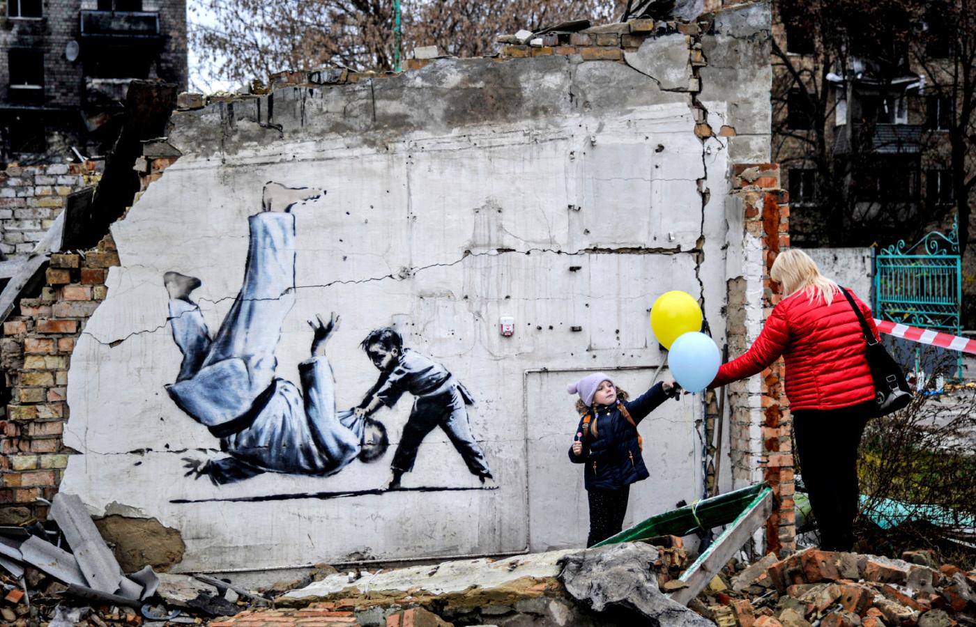 Mural Banksy′ego w zniszczonej Borodziance, 14 listopada 2022 r.