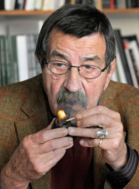 „Byłem małym, głupim nazistą. Zrozumiałem to po wojnie i było mi wstyd. Dziś jest mi wstyd”.