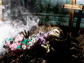 Kadr z filmu „Plaga Zombie”. Horrory to nie tylko rozrywka, to także użyteczna metafora do opisania dzisiejszych społecznych emocji.