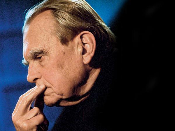 Zaletą biografii Franaszka jest to, że cały czas widzimy Miłosza i myślimy o nim, natomiast biograf stara się być niewidoczny, nie oceniać