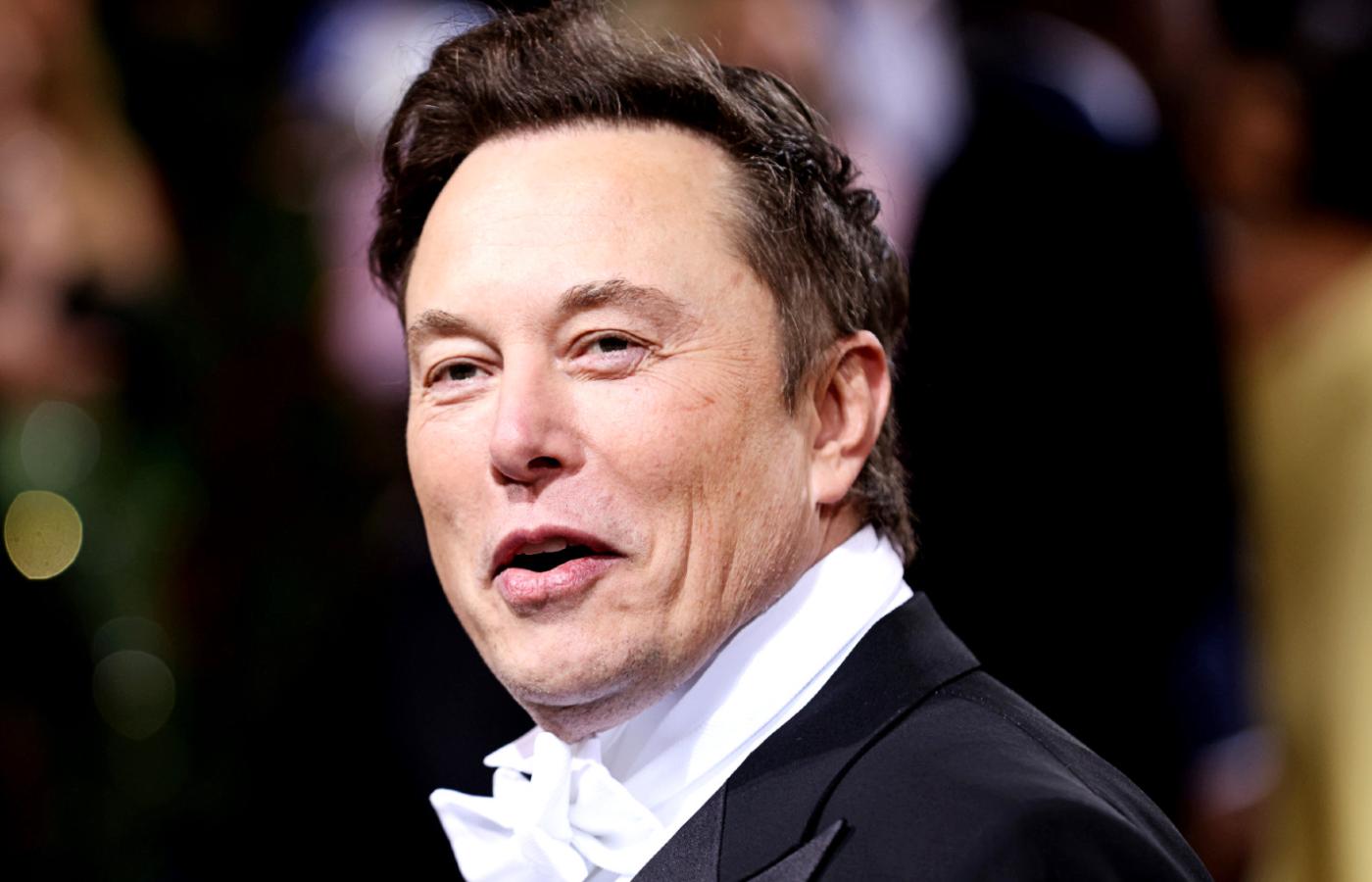 Elon Musk używa Ukrainy jako żywej tarczy we własnej grze z amerykańskim rządem.
