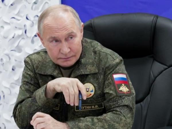 Prezydent Rosji Putin odwiedza dowództwo rosyjskiej Grupy Armii Zachód