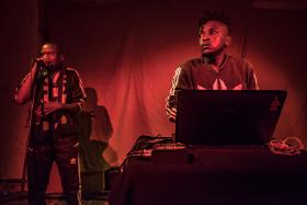 W sierpniu raper Makaveli (od lewej) i Bamba Pana zagrają na katowickim Off Festivalu.