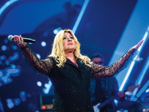 Beata Kozidrak podczas opolskiego występu grupy Bajm na koncercie Superjedynek.