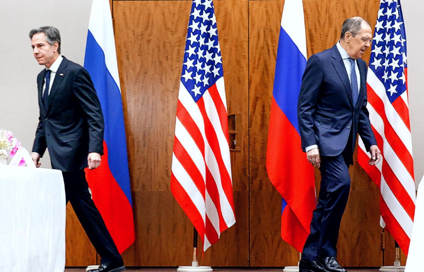 Rozmowy szefów dyplomacji – USA Antony′ego Blinkena (USA) i Rosji Siergieja Ławrowa – w Genewie, 21 stycznia 2022 r.