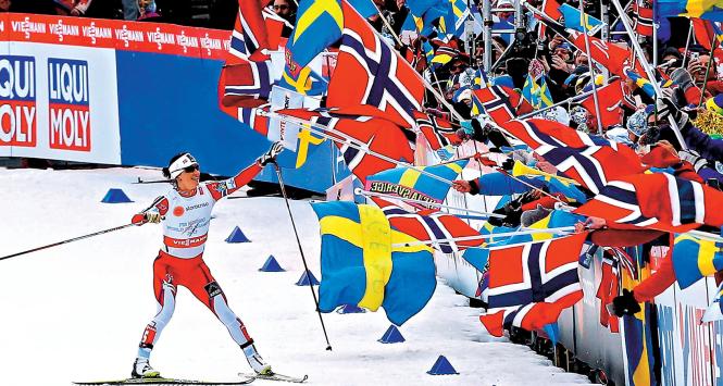 Norweżka Marit Bjoergen podczas zwycięskiego biegu na mistrzostwach świata w Falun, luty 2015 r.