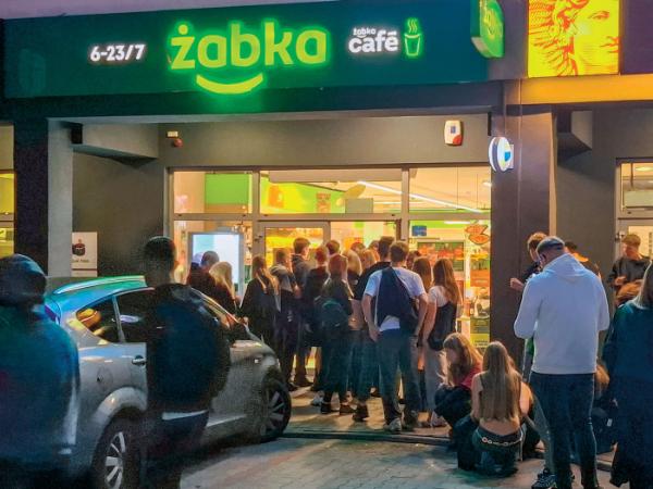 Żabka to dobrze zarządzana sieć, która świetnie adaptuje nowe technologie.