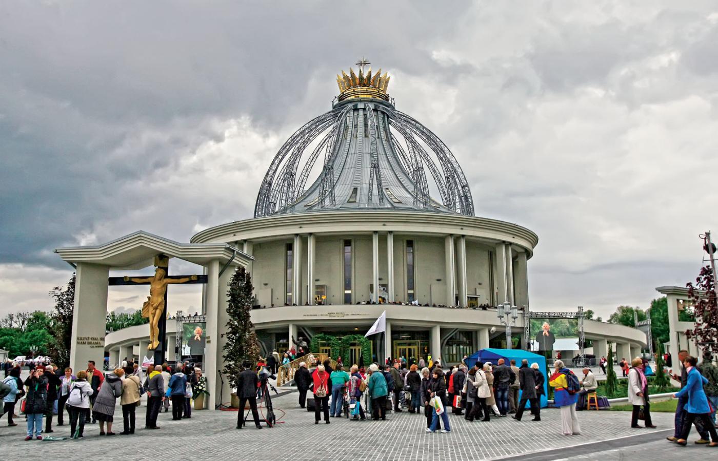 Kościół pw. Maryi Gwiazdy Nowej Ewangelizacji i św. Jana Pawła II w Toruniu