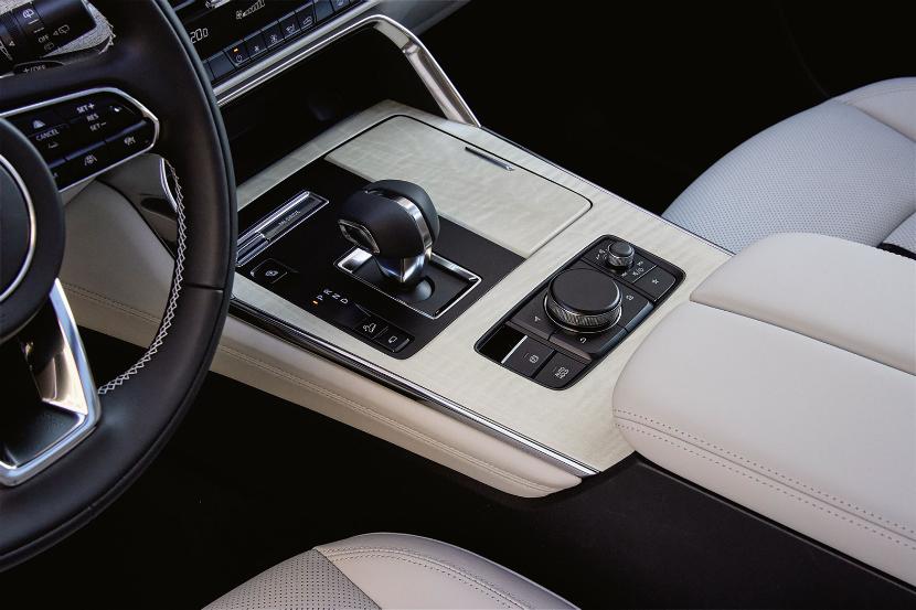 Mazda CX-60 doskonale dopasowuje się do indywidualnych potrzeb dzięki systemowi personalizacji ustawień kierowcy.