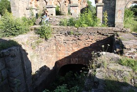Nietulisko, kanał wodny, tędy płynęła woda poruszająca urządzenia walcowni