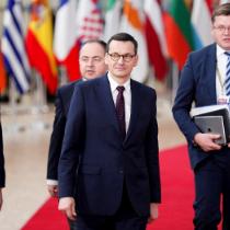 Premier Mateusz Morawiecki podczas negocjacji unijnego budżetu w Brukseli, luty 2020 r.