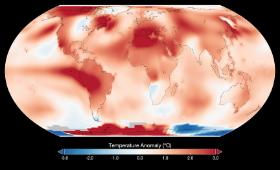 Mapa pokazuje anomalie temperaturowe w lipcu 2023 r., zgodnie z analizą GISTMP przeprowadzoną przez naukowców z Goddard Institute for Space Studies NASA. Anomalie odzwierciedlają porównanie lipca 2023 ze średnią temperaturą miesiąca w latach 1951–80.