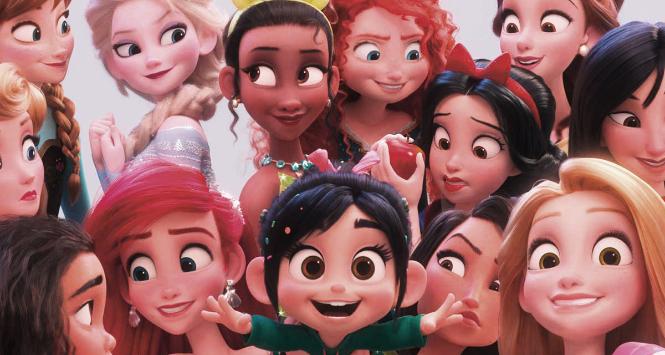 Kadr z filmu „Ralph Demolka w internecie”