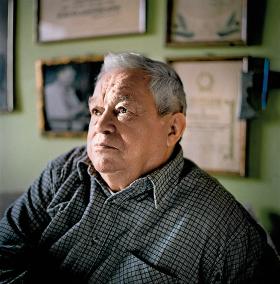 Leszek Drogosz (78 l.) - mistrza Europy z 1953 r. kibice nieśli z dworca do domu na ramionach. Trzykrotny olimpijczyk: Helsinki (1952), Melbourne (1956), Rzym (1960), gdzie zdobył brązowy medal. Po karierze bokserskiej, filmowa. Mieszka w Kielcach.