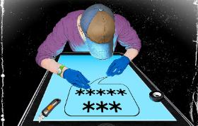 Część czołówki znamy z polskich ulic: „wypierdalać” i „***** ***” to hasła, które trafiły na transparenty.