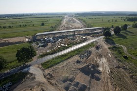 Porzucony przez Chińczyków odcinek autostrady A2 między Strykowem a Warszawą.