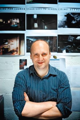 David De Gruttola jako David Cage.