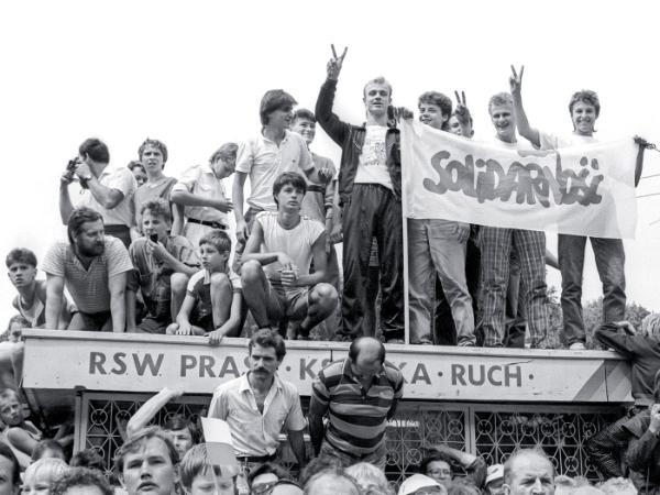 Gdańszczanie witają prezydenta USA George'a Busha, 11 lipca 1989 r.