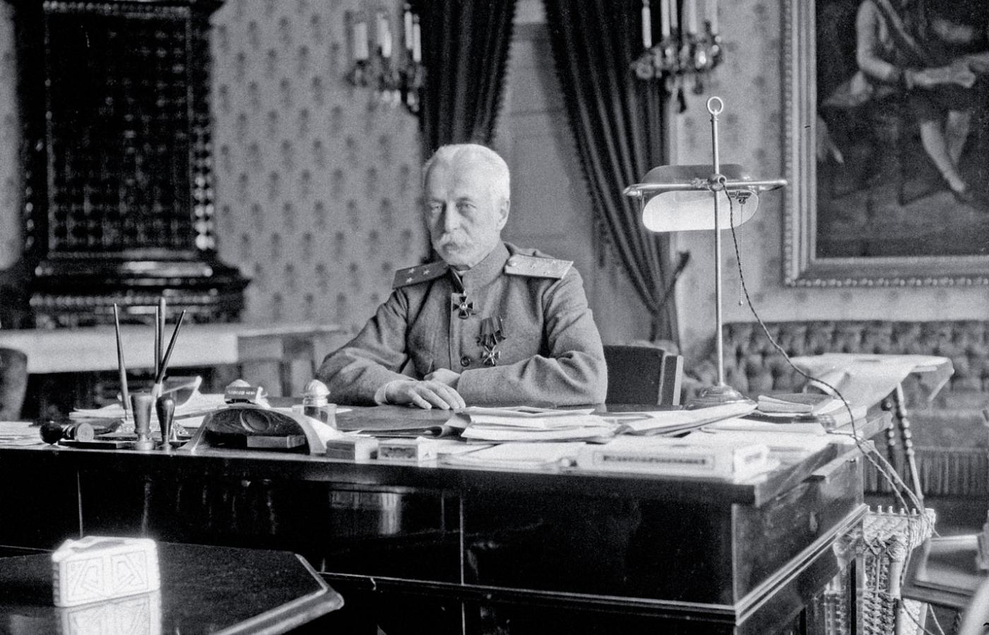 Gubernator okupowanej przez Rosjan Galicji, hrabia Gieorgij Bobrinski, październik 1914 r.
