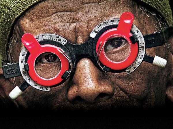 W „scenie ciszy” Joshua Oppenheimer kieruje spojrzenie w stronę ofiar indonezyjskich brygad śmierci.