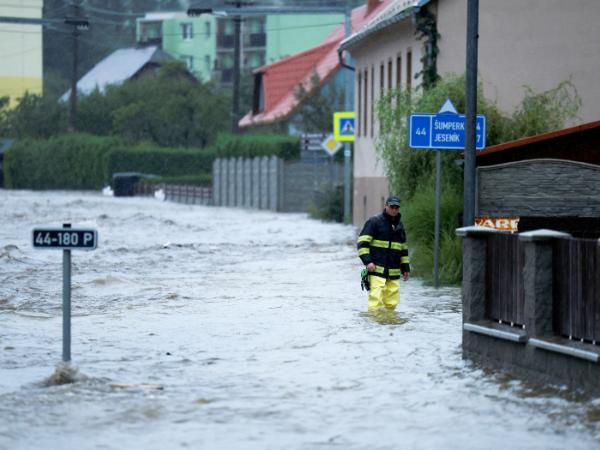 Obfite deszcze i powodzie w Czechach, miescowość Písečná, 14 września 2024 r.