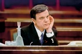 Rusłan Chasbułatow, w 1993 r. przewodniczący Rady Najwyższej FR, przeciwnik reform Borysa Jelcyna i przywódca rebelii.
