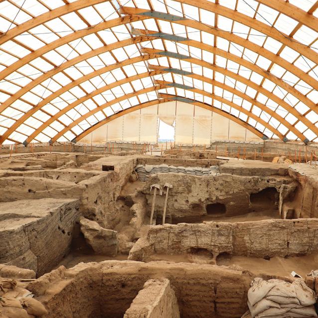 Prace archeologiczne w Çatalhöyük.