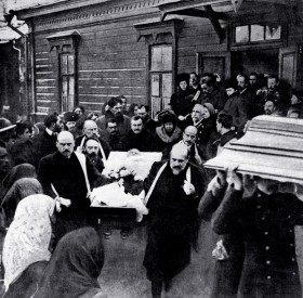 Lew Tołstoj nawet na łożu śmierci nie pogodził się z Cerkwią, więc Świątobliwy Synod zakazał obchodzenia oficjalnej żałoby.