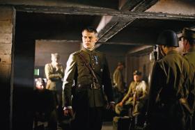 Rozważny i romantyczny: Michał Żebrowski jako major Henryk Sucharski.