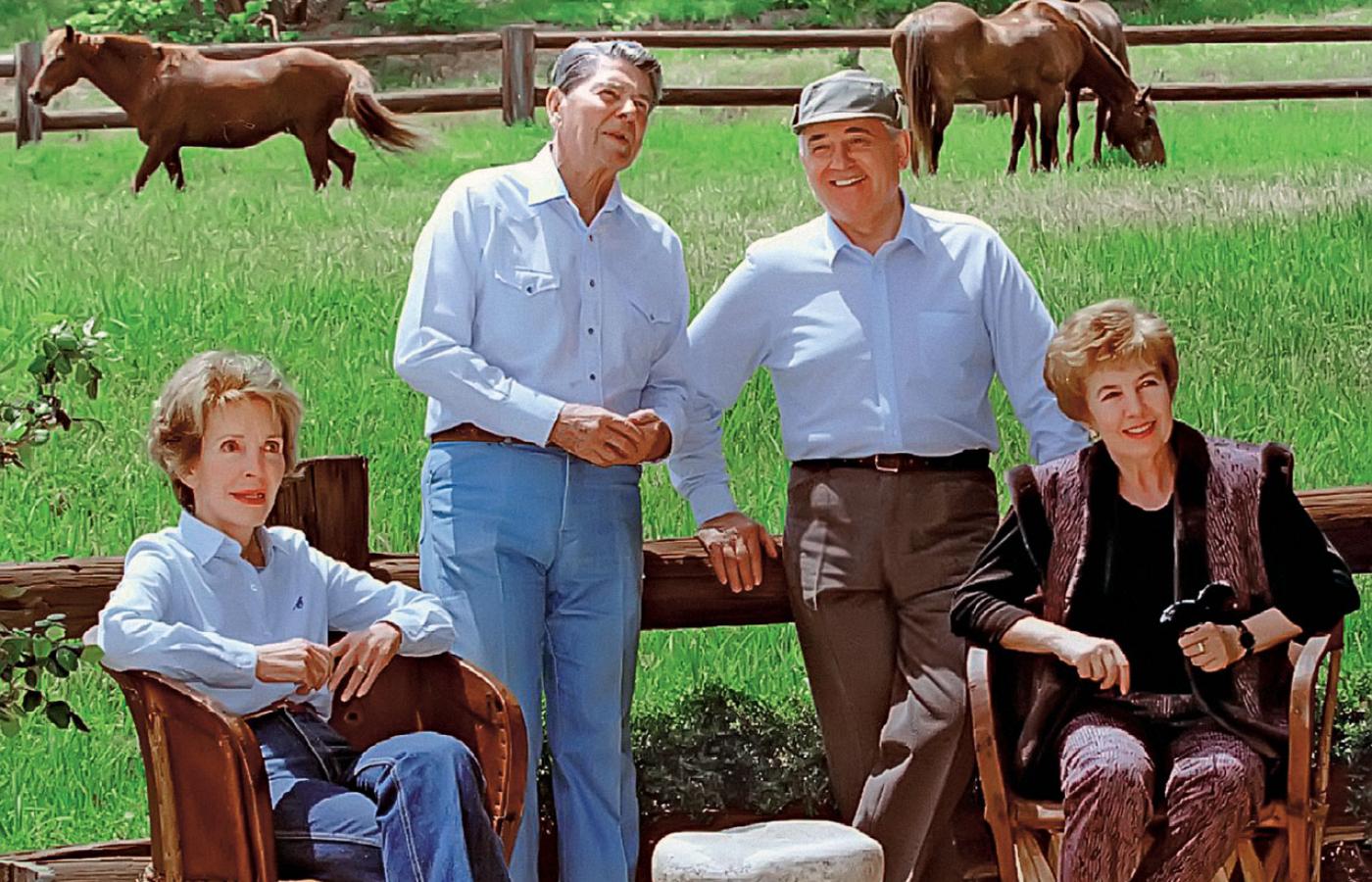 Z żoną Raisą na ranczu Nancy i Ronalda Reaganów w Santa Ynez, 1992 r.