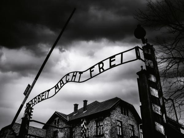 Brama obozu Auschwitz-Birkenau.