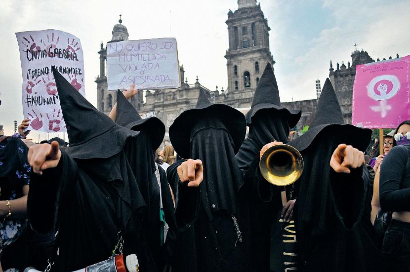 Meksykanki nie zgadzają się na przemoc popełnianą m.in. pod płaszczykiem maczyzmu. Wiosną zorganizowały masowy strajk przeciwko dyskryminacji, przemocy i morderstwom kobiet.