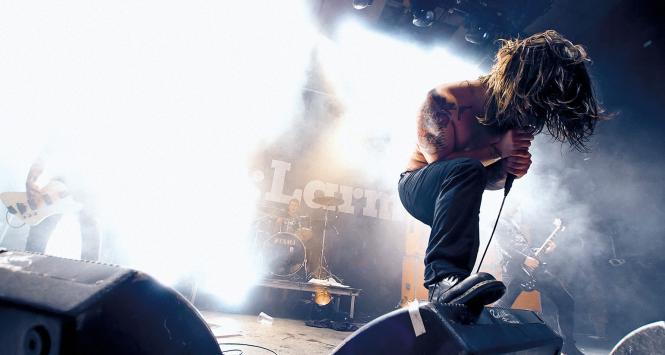 Undergroundowy zespół Kvelertak grający ciężką muzykę rockową.