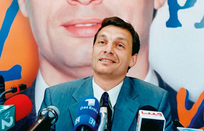 W maju 1998 roku Fidesz wygrał wybory parlamentarne. W lipcu jego lider Viktor Orbán stanął na czele rządu.