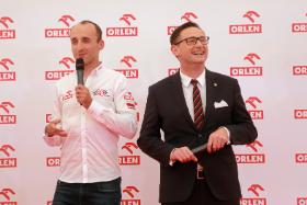 Daniel Obajtek i Robert Kubica. Prezes Orlenu wyłożył wielkie pieniądze na sponsoring polskiego kierowcy i jego udział w kampaniach promocyjnych.