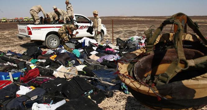 Szczątki rozbitego rosyjskiego samolotu