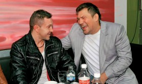 Dariusz Snarski, szef Boxing Production, z Dariuszem Tigerem Michalczewskim na gali w Tczewie