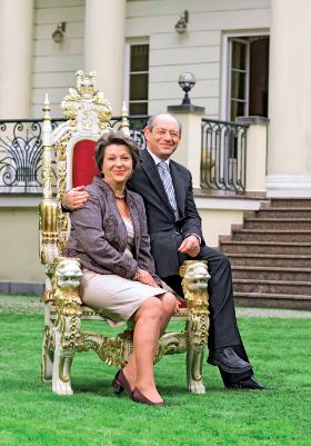 Irena Eris z mężem Henrykiem Orfingerem. W założonej przez nich firmie pracuje ich syn Paweł.